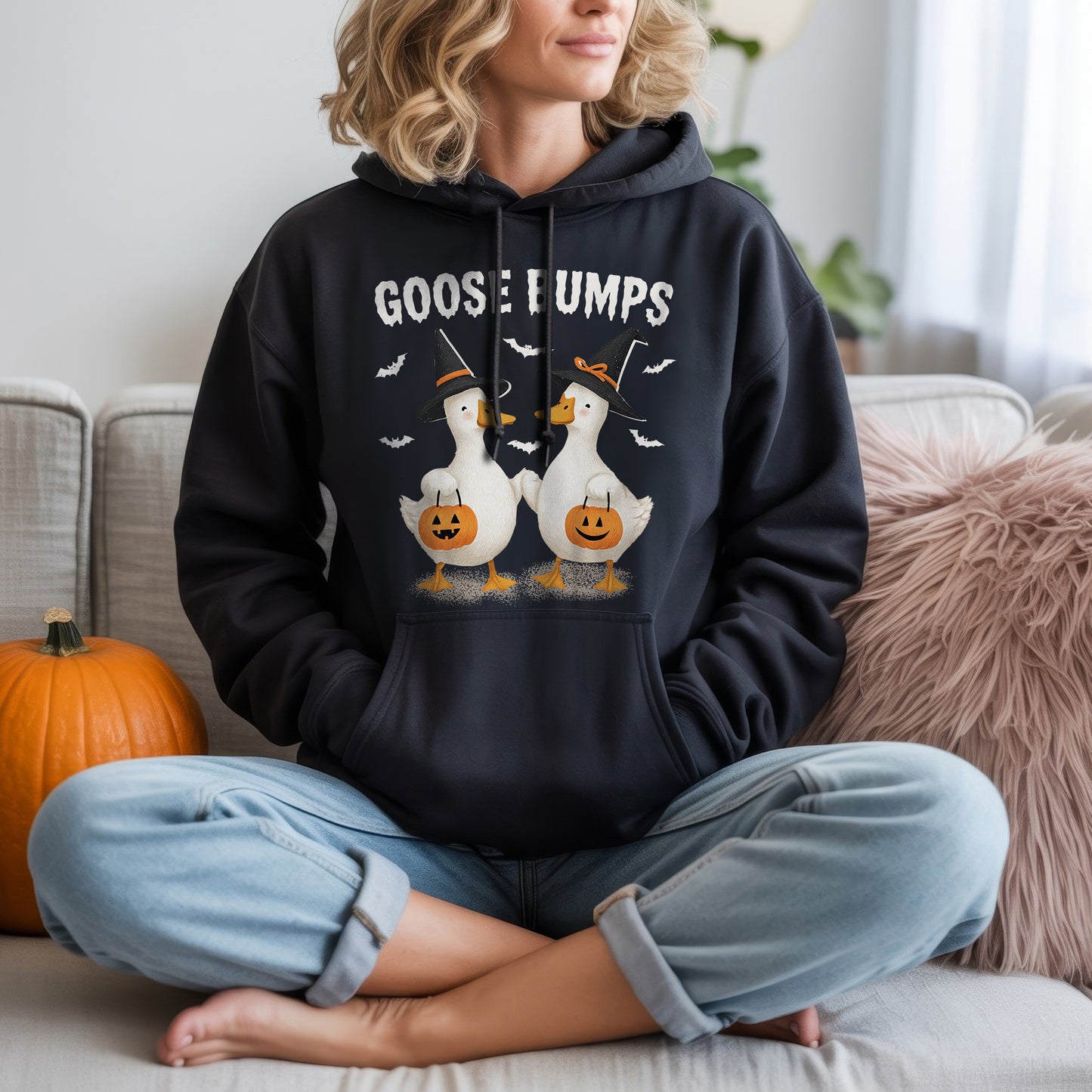 Goose Bumps Halloween Pun T-Shirt Cute Geese Witch Hats Funny Spooky Season Wordplay Tee