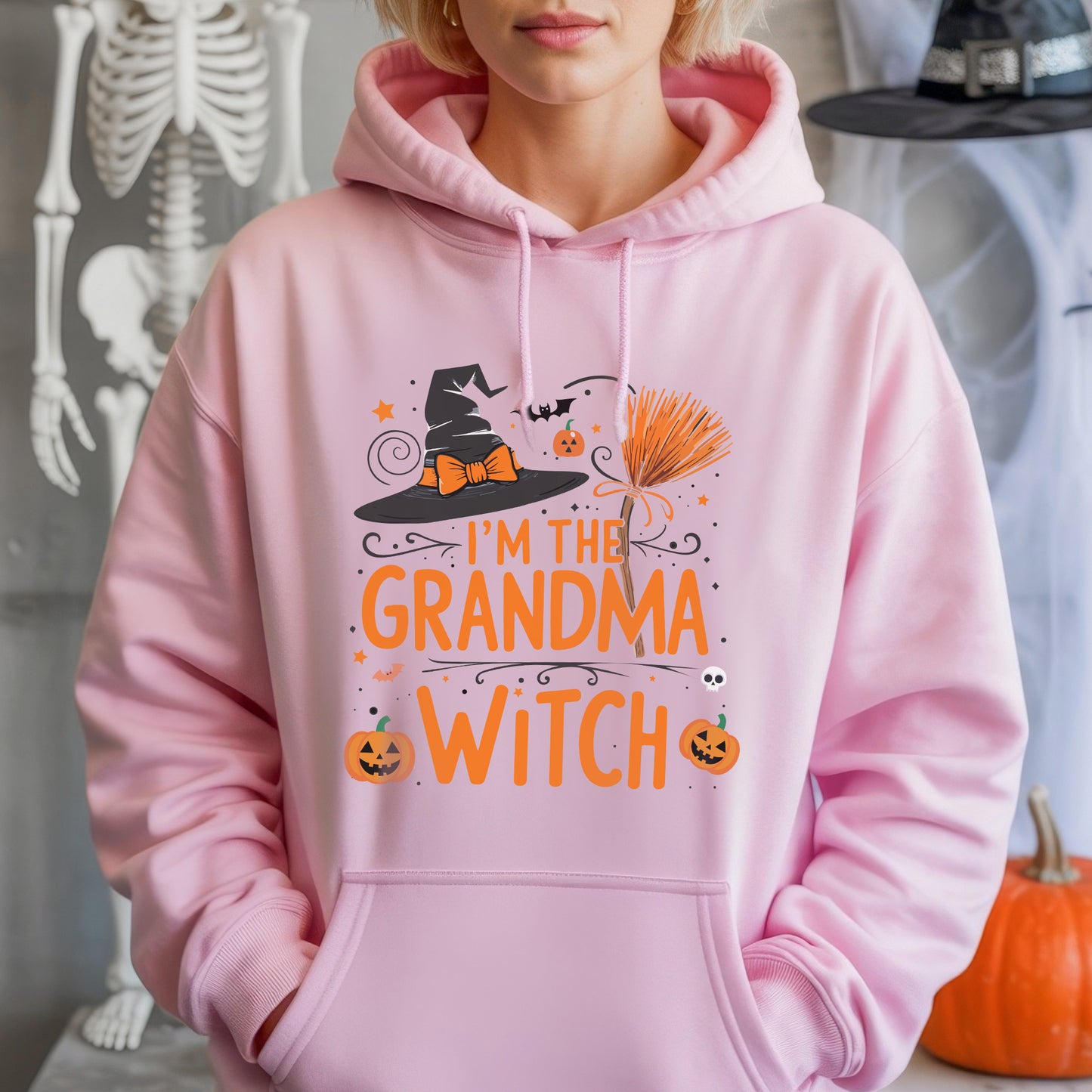 I'm The Grandma Witch Halloween T-Shirt Funny Grandmother Pumpkin Spooky Season Tee