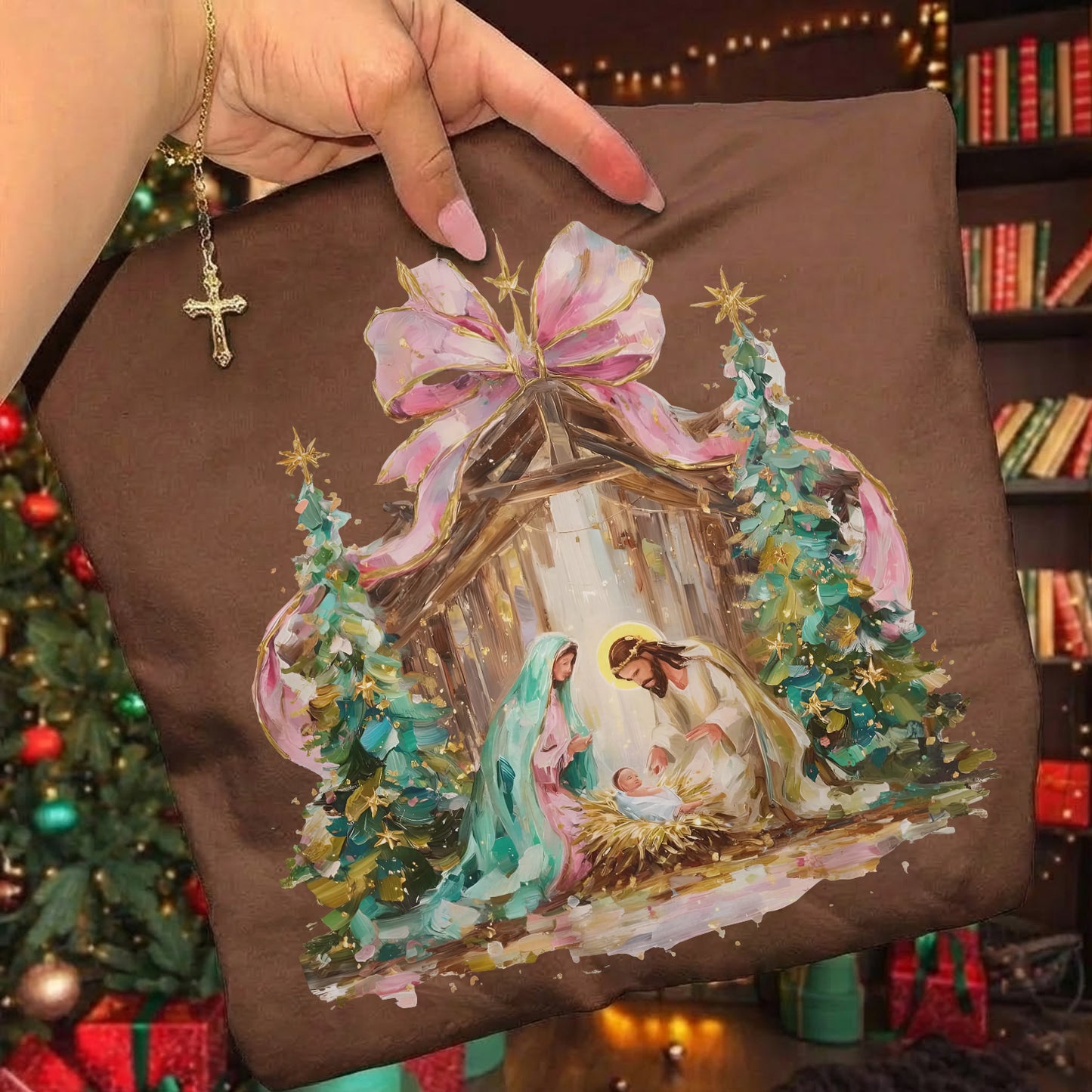 Retro Nativity Scene Christmas – Holy Family Art – Unisex Tshirt / Hoodie / Sweatshirt