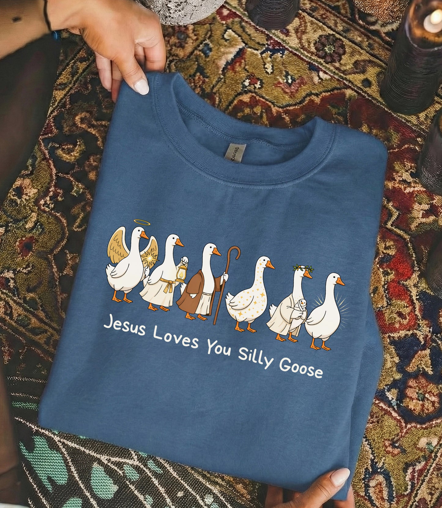 [COMFORT T-SHIRT] Jesus Loves You Silly Goose – Wild Animals