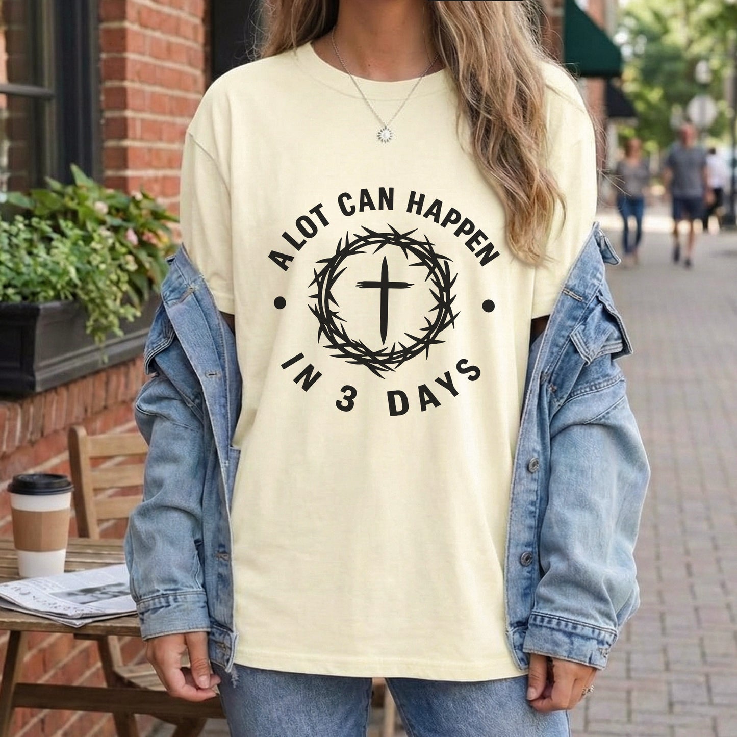 [COMFORT T-SHIRT] A Lot Can Happen In 3 Days Circle Text – He is Risen