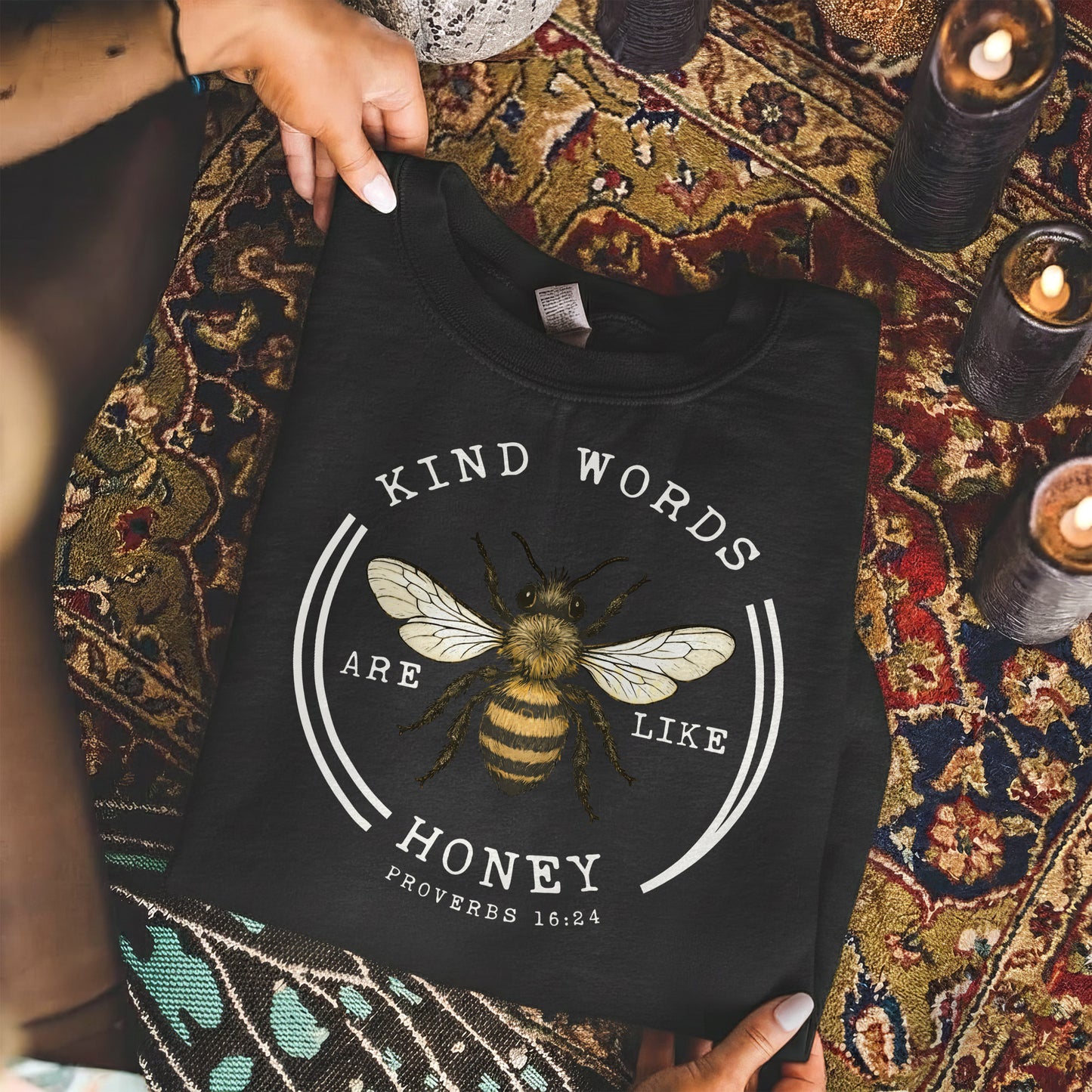 Christian Bee Circle Graphic – Wild Animals – Unisex Tshirt / Hoodie / Sweatshirt